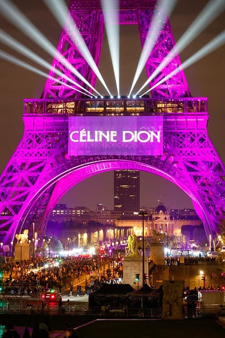 La tour Eiffel illuminée pour le concert de Céline Dion à Paris